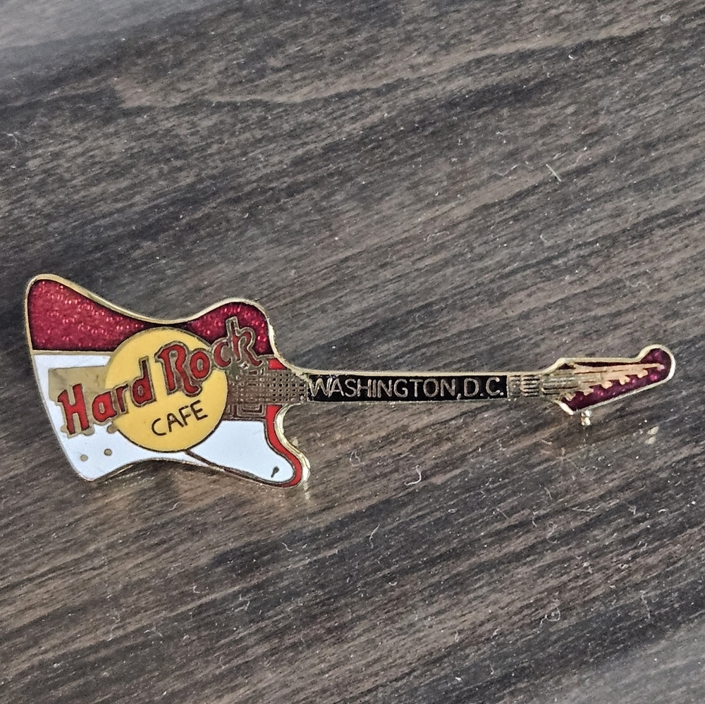 Hard Rock Cafe Washington D.C. Guitar Pin